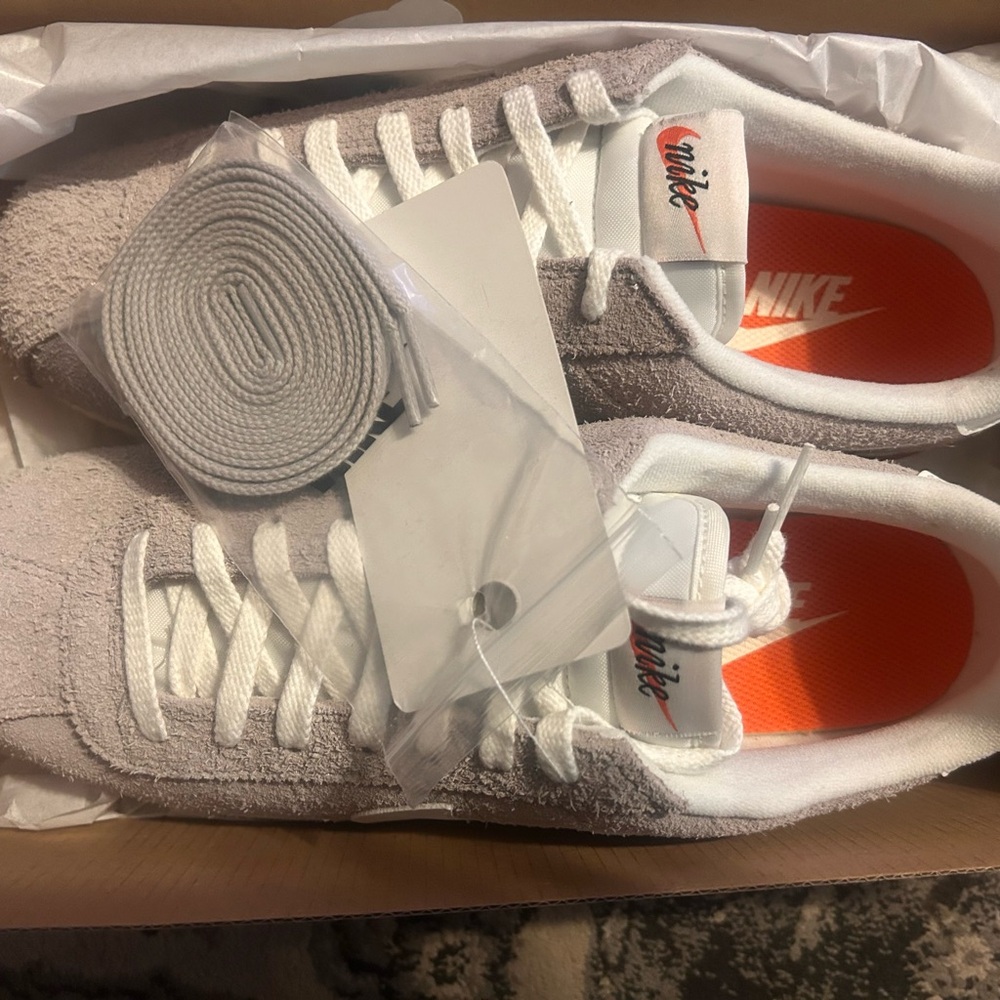NWT Nike Cortez SE - Picture 2 of 5
